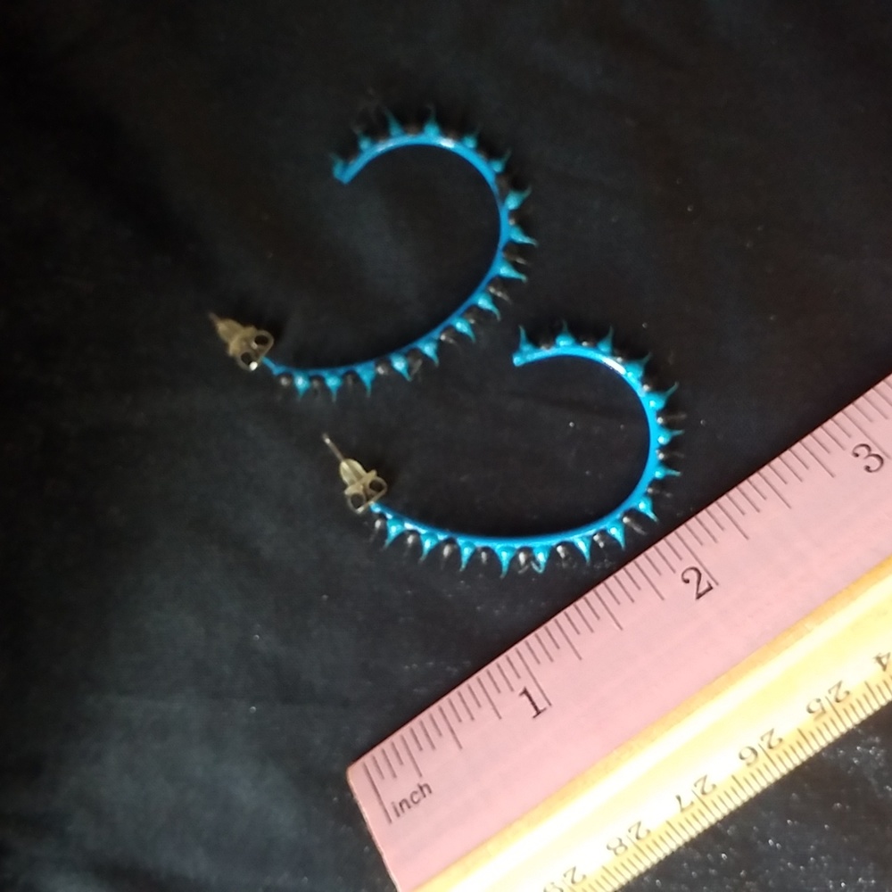 3/$25 CLAIRE'S HOOP EAR RINGS - Picture 2 of 4
